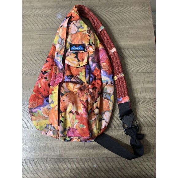 Kavu Rope Sling Bag Fall Leave‎ Print Leaf Me Be Out Of Stock Hard To Find Print - Picture 1 of 4